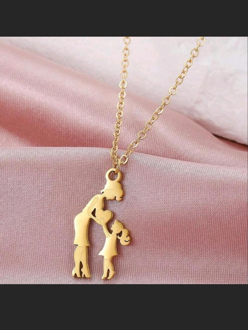 Gold Mother and Daughter Pendant Necklace - Elegant Family Jewelry